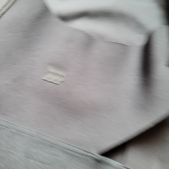 X-back sports bra - Picture 3 of 5